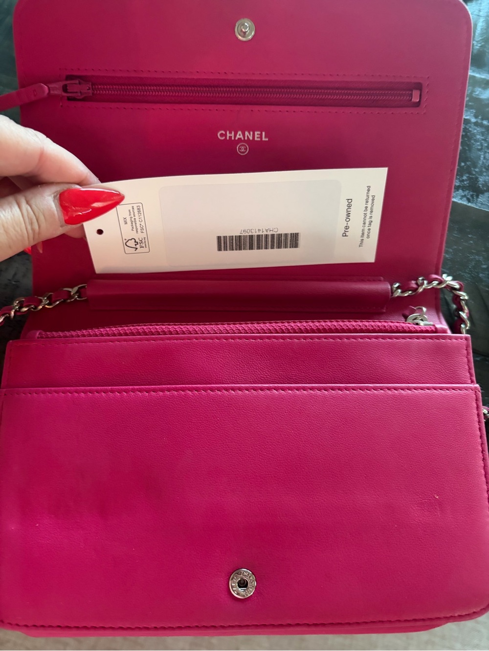 CHANEL Hot Pink Quilted Leather Crossbody Wallet on Chain immaculate - Picture 5 of 8